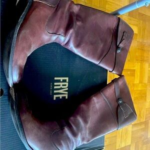 Frye Boots size 10 Melissa Button